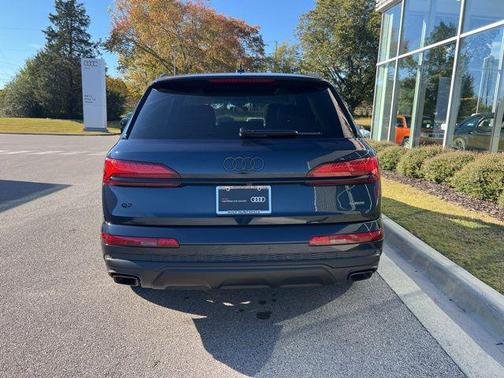 2025 Audi Q7 45 Premium Plus