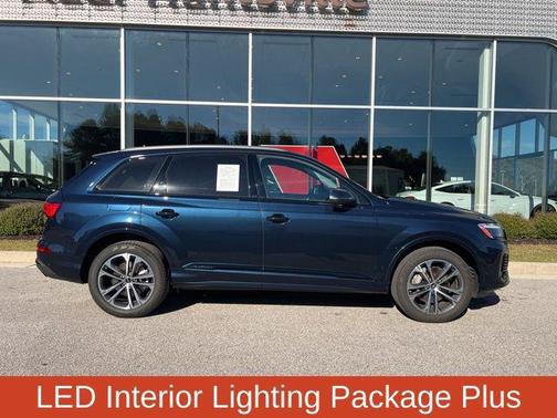 2025 Audi Q7 45 Premium Plus