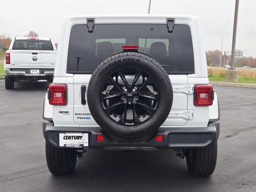 2025 Jeep Wrangler 4xe Sahara