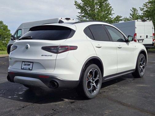 2024 Alfa Romeo Stelvio Ti