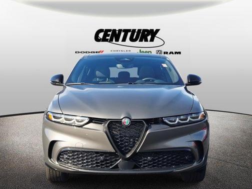 2025 Alfa Romeo Tonale Base