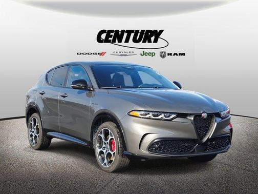 2025 Alfa Romeo Tonale Base