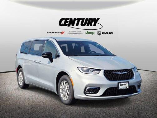 Silver Mist Clearcoat 2026 Chrysler Pacifica Select