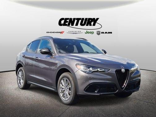 2024 Alfa Romeo Stelvio Base