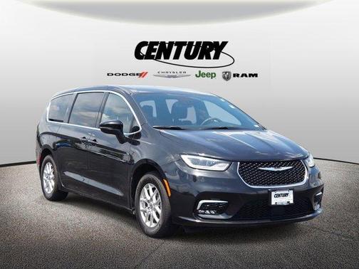 2023 Chrysler Pacifica Touring