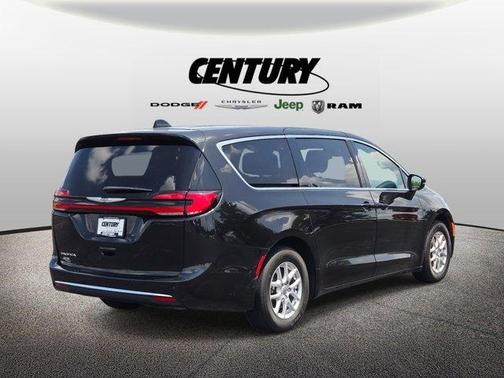 2023 Chrysler Pacifica Touring
