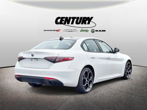 2024 Alfa Romeo Giulia Ti