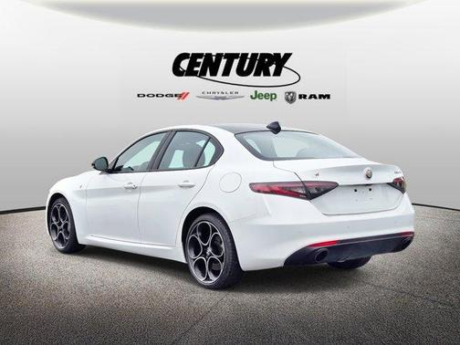 2024 Alfa Romeo Giulia Ti