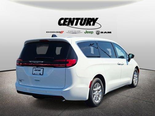 Bright White Clearcoat 2027 Chrysler Pacifica SELECT