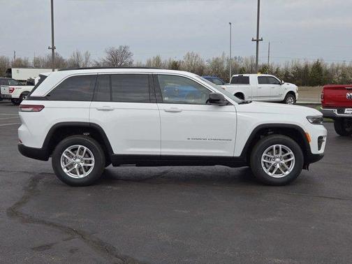 2025 Jeep Grand Cherokee Laredo X