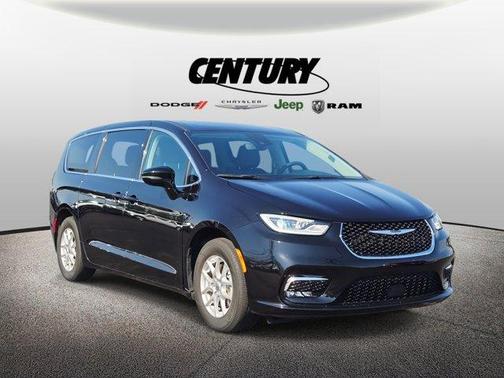 2024 Chrysler Pacifica Touring-L