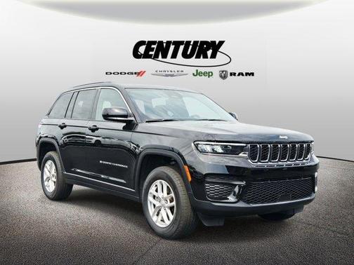 Diamond Black 2025 Jeep Grand Cherokee Laredo X