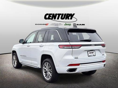 2023 Jeep Grand Cherokee Summit