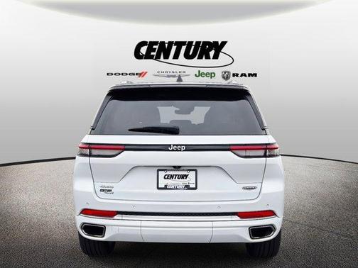 2023 Jeep Grand Cherokee Summit