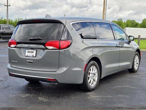 2020 Chrysler Pacifica Touring