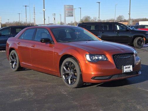 2021 Chrysler 300 Touring