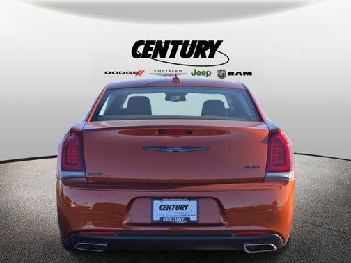 2021 Chrysler 300 Touring