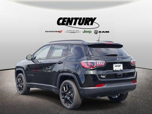 Diamond Black 2026 Jeep Compass Latitude