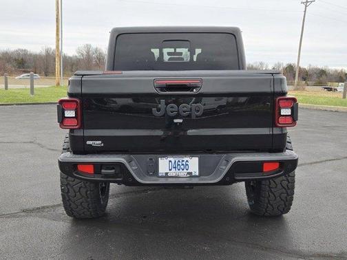 2023 Jeep Gladiator Overland