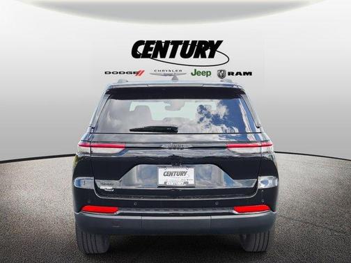 2024 Jeep Grand Cherokee Laredo