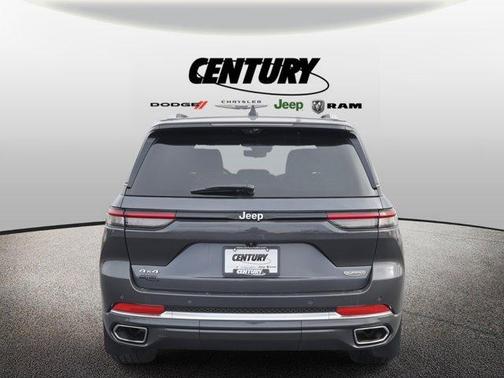 2023 Jeep Grand Cherokee Summit