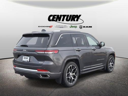 2023 Jeep Grand Cherokee Summit