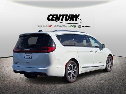 2024 Chrysler Pacifica Pinnacle