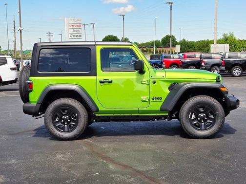 2025 Jeep Wrangler Sport