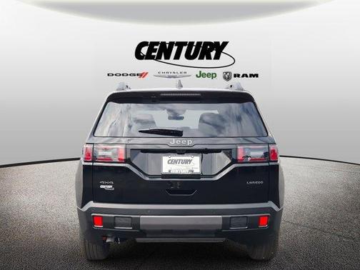 Diamond Black 2026 Jeep Cherokee LAREDO/LIMITED