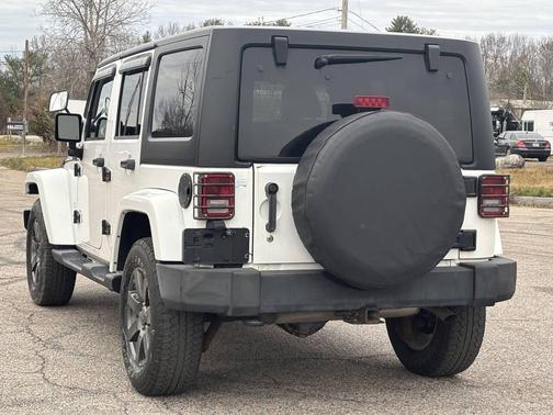 2012 Jeep Wrangler Unlimited Sahara