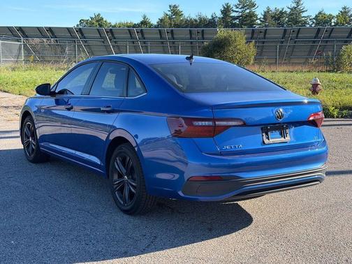 Rising Blue Metallic 2024 Volkswagen Jetta 1.5T SE