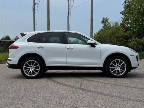 2016 Porsche Cayenne S