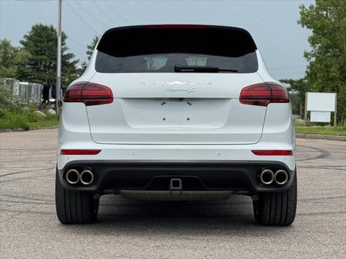 2016 Porsche Cayenne S