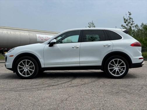 2016 Porsche Cayenne S