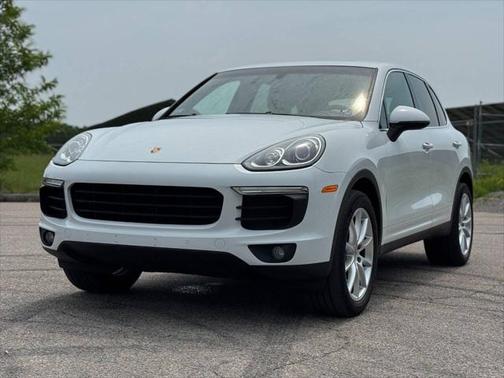 2016 Porsche Cayenne S