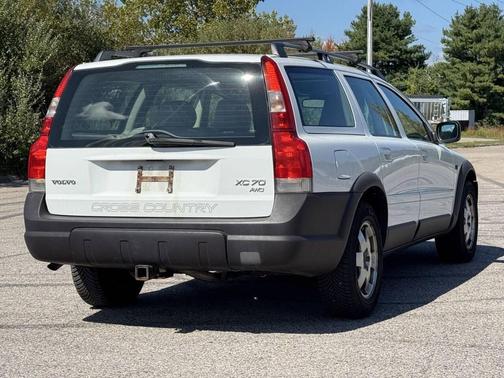 2004 Volvo XC70 Base AWD 4dr Turbo Wagon