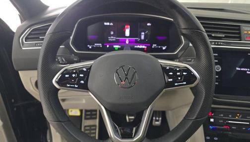 Deep Black Pearl 2024 Volkswagen Tiguan 2.0T SE R-Line Black 4MOTION