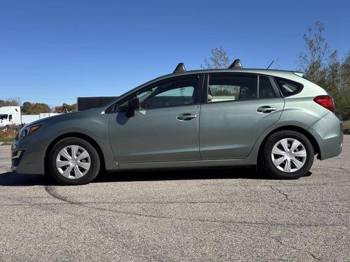 2016 Subaru Impreza 2.0i