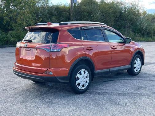 2016 Toyota RAV4 LE