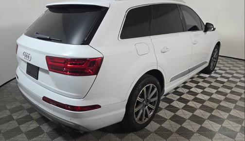 2019 Audi Q7 45 Premium