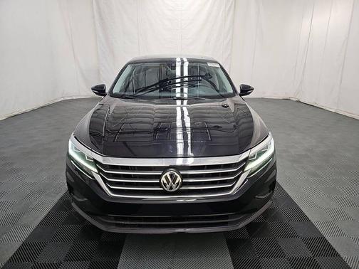 Deep Black Pearl 2022 Volkswagen Passat 2.0T SE