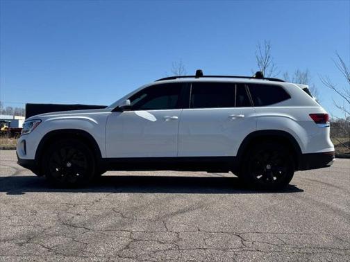 2024 Volkswagen Atlas 2.0T SE w/Technology 4MOTION