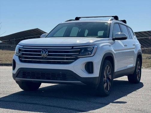 2024 Volkswagen Atlas 2.0T SE w/Technology 4MOTION