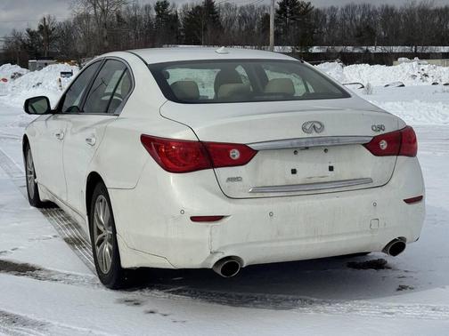 2014 INFINITI Q50 Premium