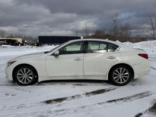 2014 INFINITI Q50 Premium