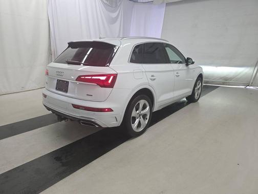 2024 Audi Q5 45 S line Premium Plus