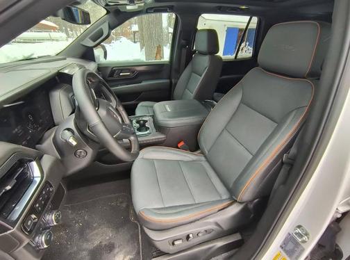 2025 GMC Yukon AT4 4WD