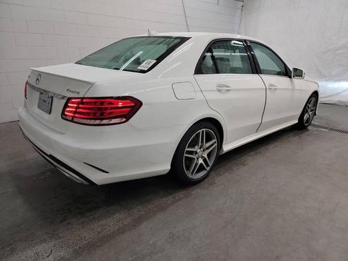 2015 Mercedes-Benz E-Class 4MATIC