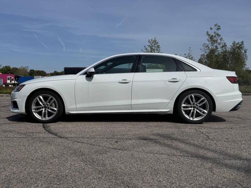 2024 Audi A4 45 S line Premium Plus