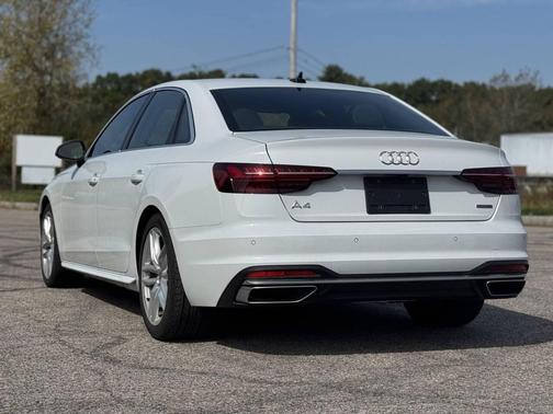 2024 Audi A4 45 S line Premium Plus